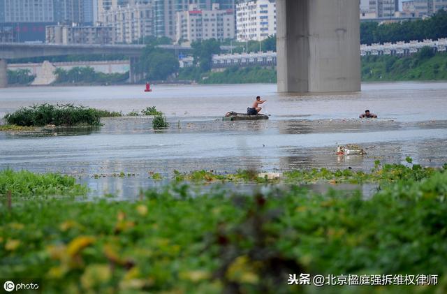 污染企业被关停，要不要补偿？